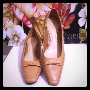 Naturalizer Leather Dressy or Casual Loafers